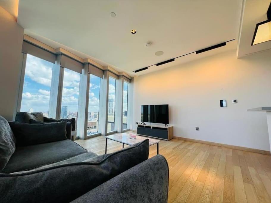 New Manhattan Loft Gardens Stratford London Eksteriør bilde
